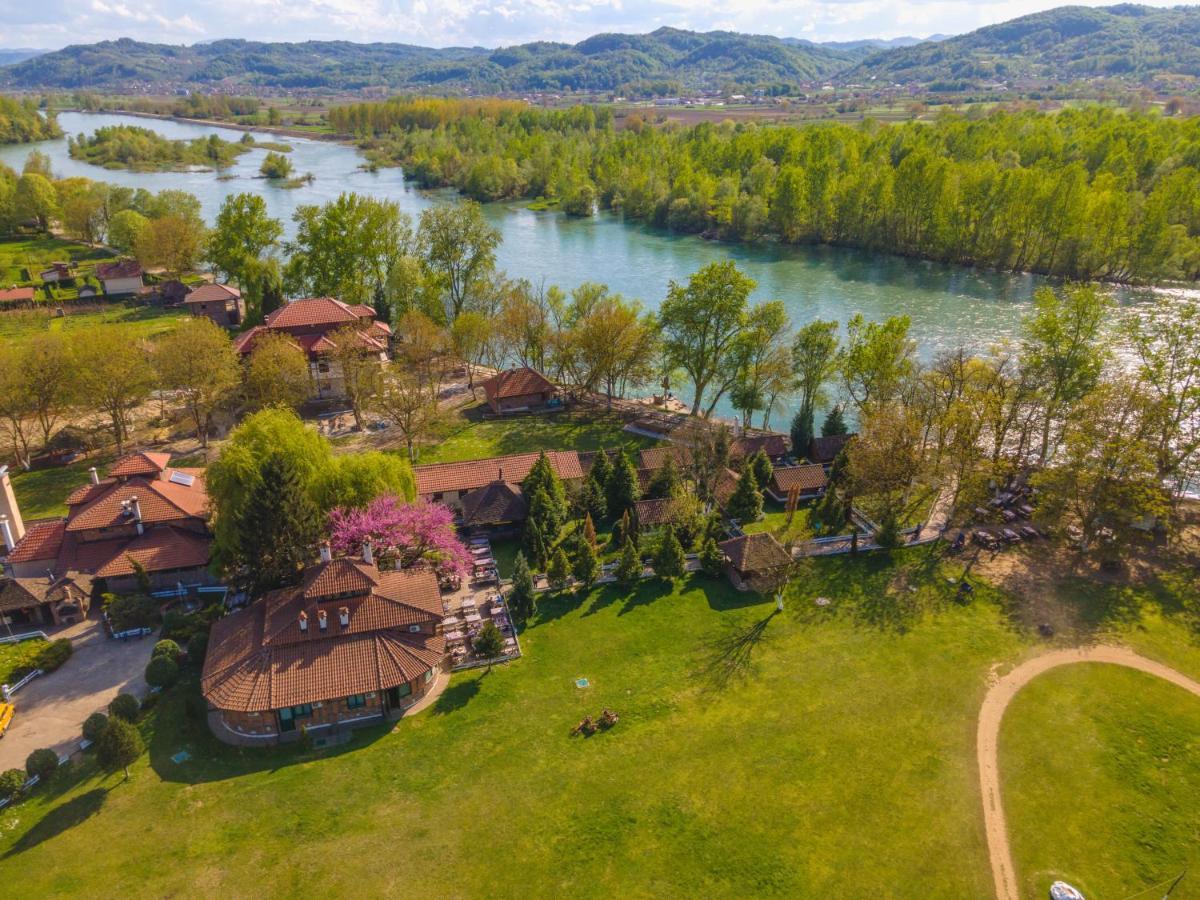 B&B Etno Village Suncana Reka Banja Koviljača Esterno foto