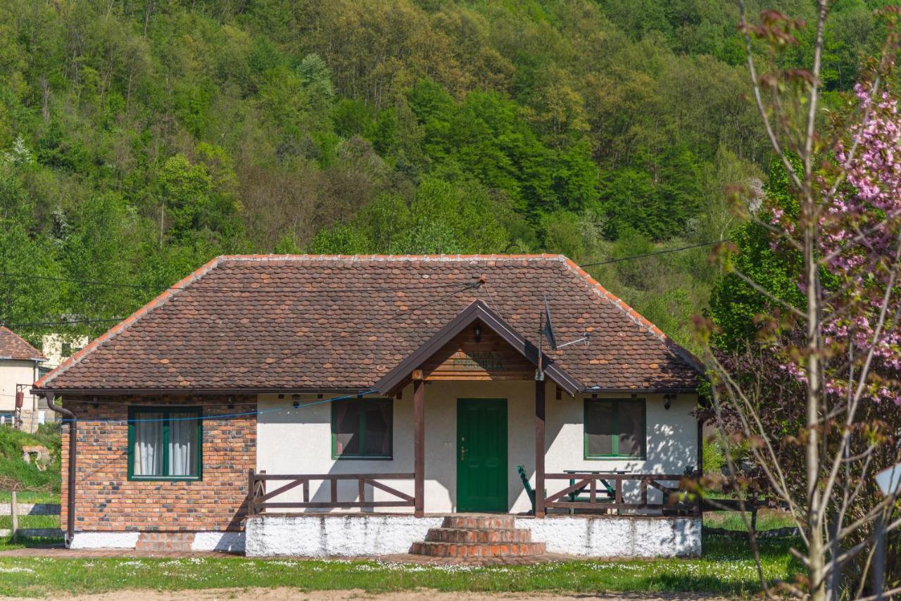 B&B Etno Village Suncana Reka Banja Koviljača Esterno foto