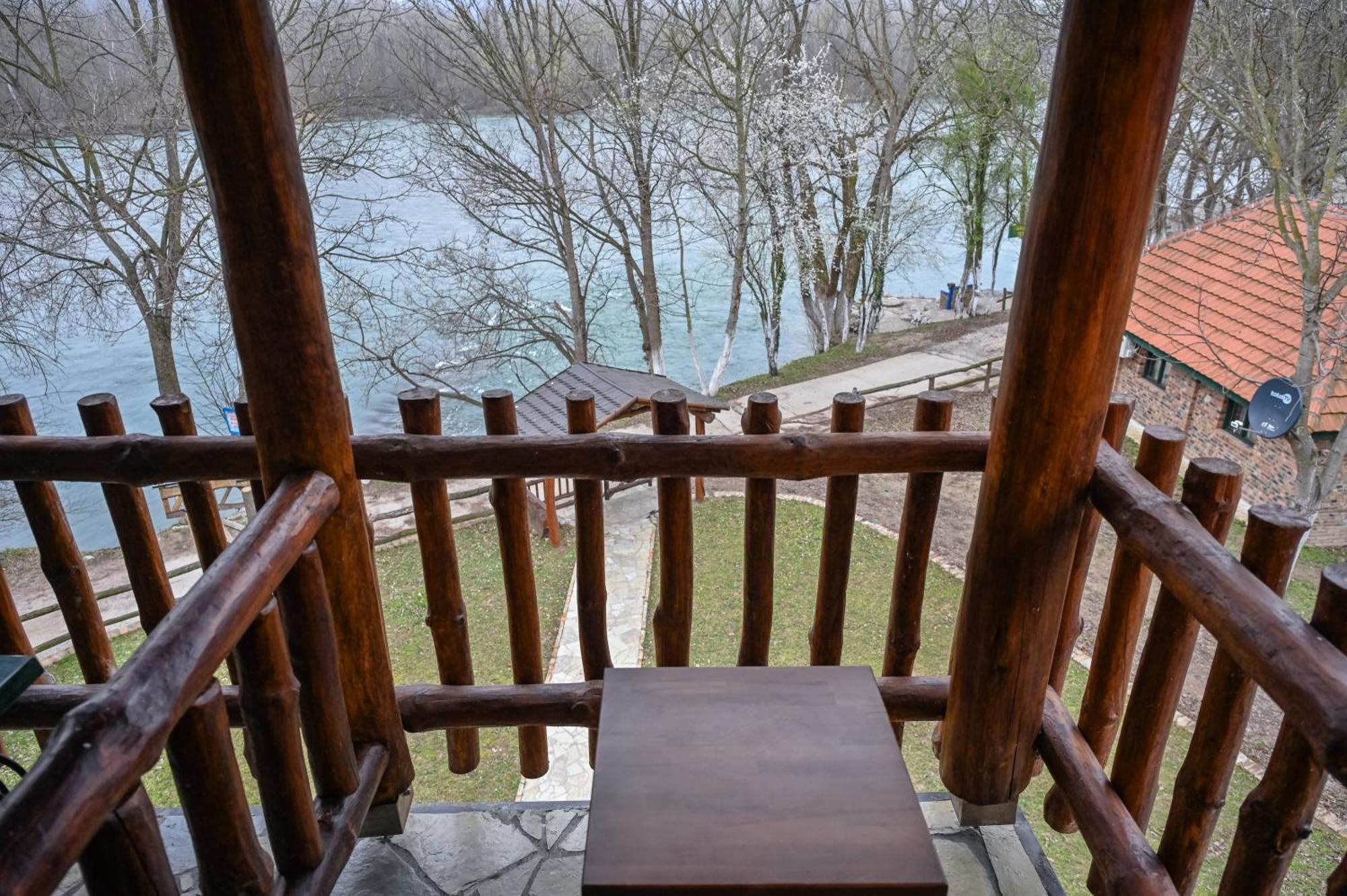B&B Etno Village Suncana Reka Banja Koviljača Esterno foto