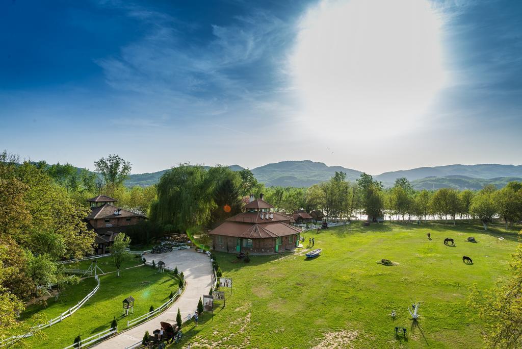 B&B Etno Village Suncana Reka Banja Koviljača Esterno foto