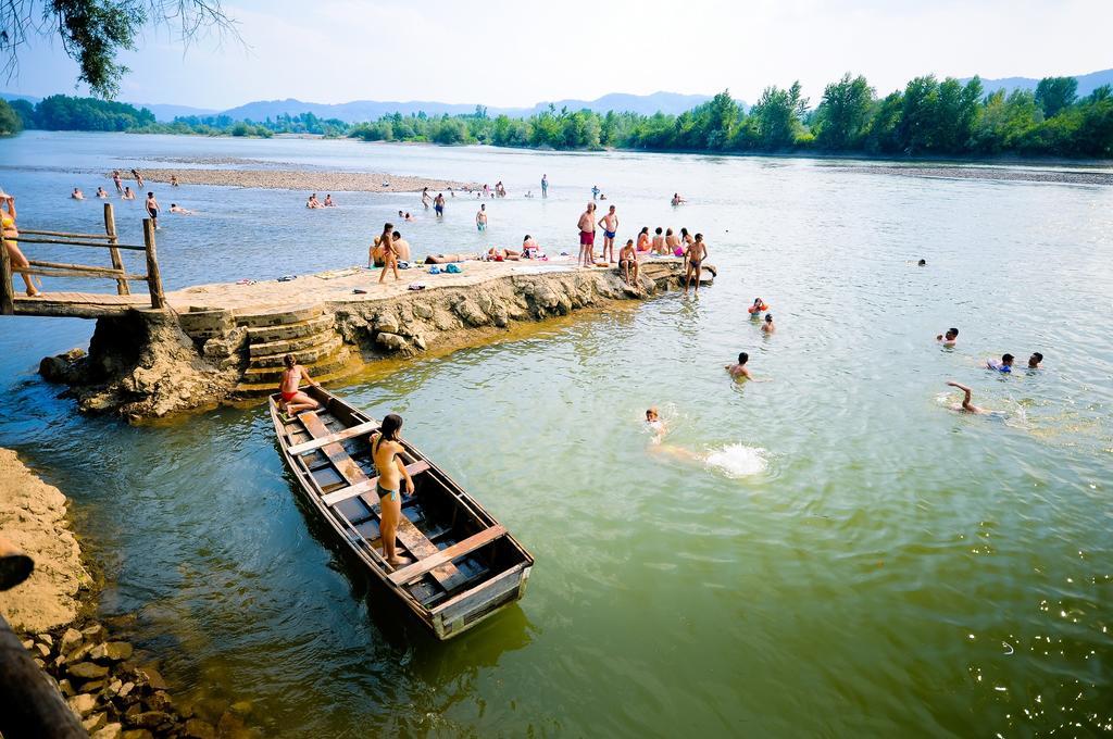 B&B Etno Village Suncana Reka Banja Koviljača Esterno foto
