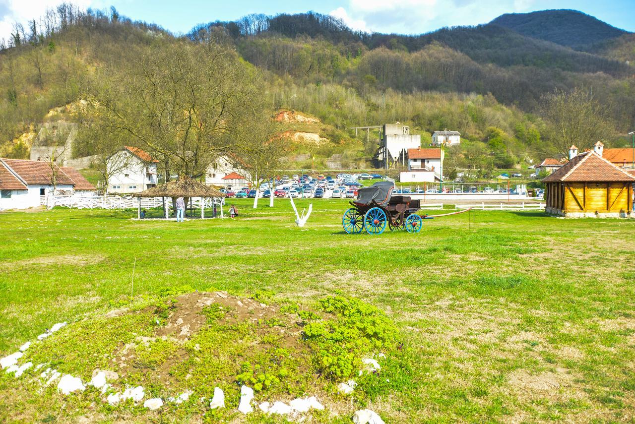 B&B Etno Village Suncana Reka Banja Koviljača Esterno foto